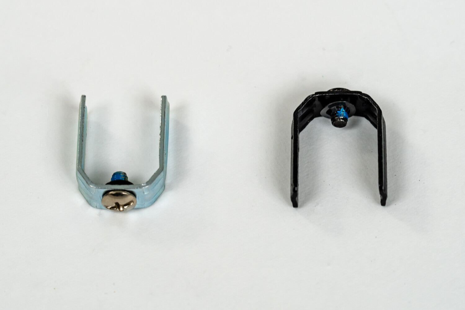 AERATRON Brackets silver and black